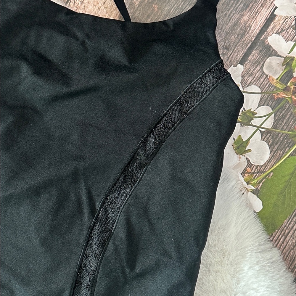 Victoria’s Secret On Point Black Cross-Back Thong Bodysuit Size Large - Picture 6 of 6